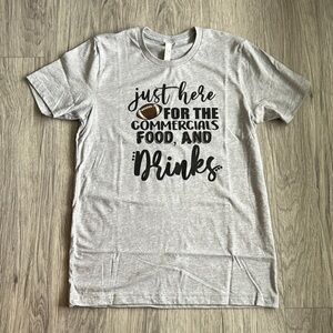 Just Here For The Commercials Food, and Drinks Super Bowl Graphic Tee‎ Size M